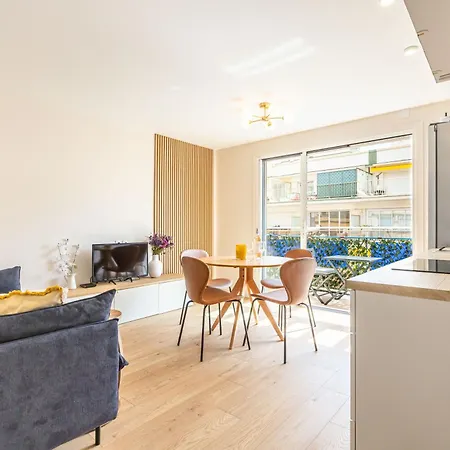 Ak Magnifique Et Spacieux 3 Pieces, Vue Antibes